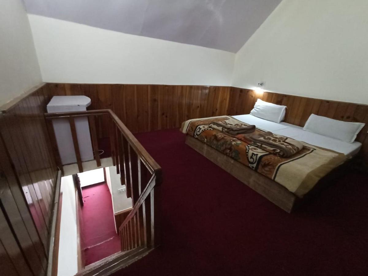 Hotel Him View Manāli Exteriér fotografie