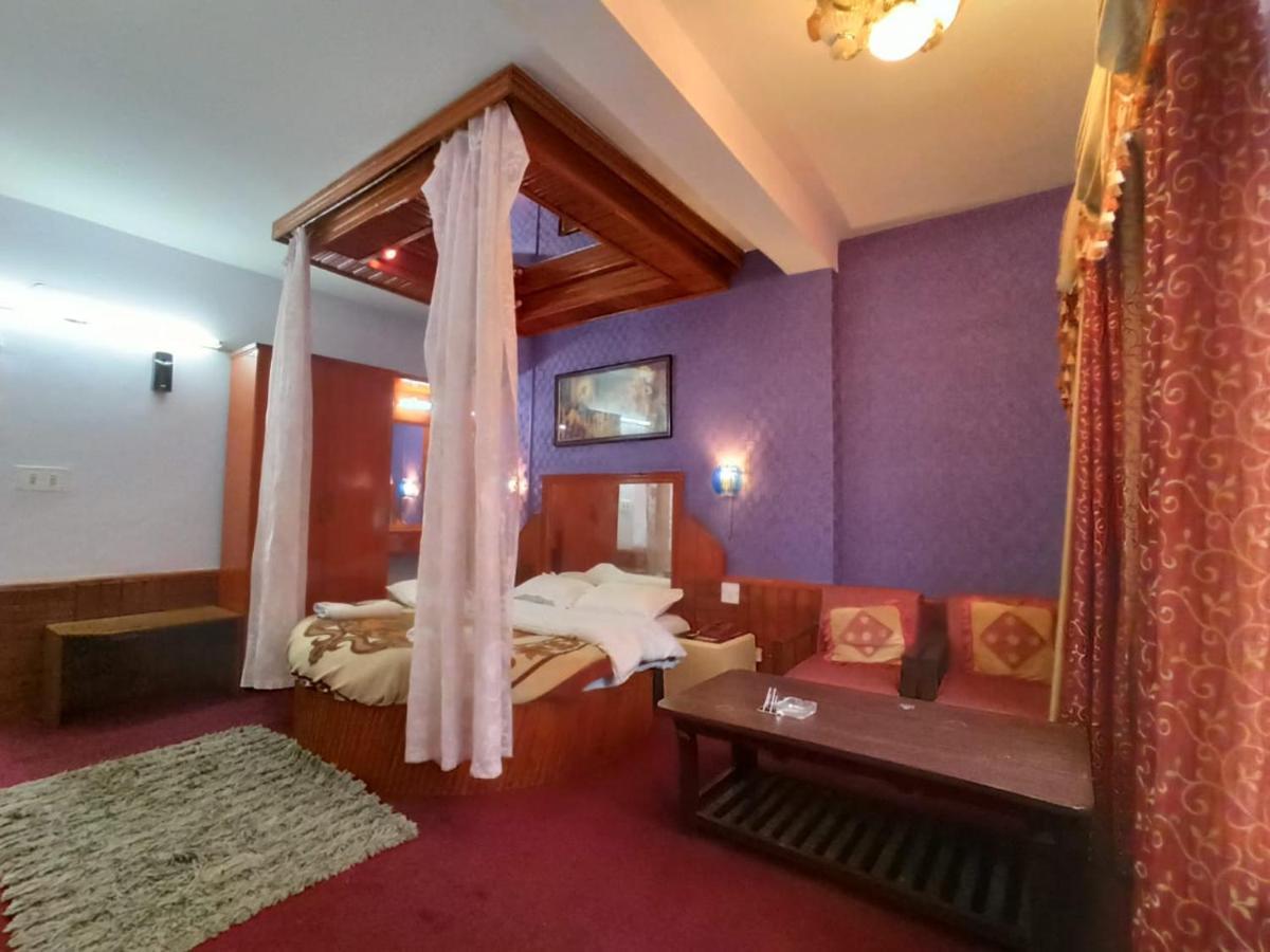 Hotel Him View Manāli Exteriér fotografie