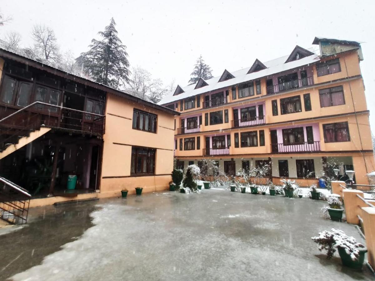 Hotel Him View Manāli Exteriér fotografie